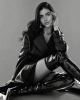 607428335: Chica busca chico en Madrid