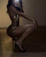 692584296: Chica busca chico en Madrid