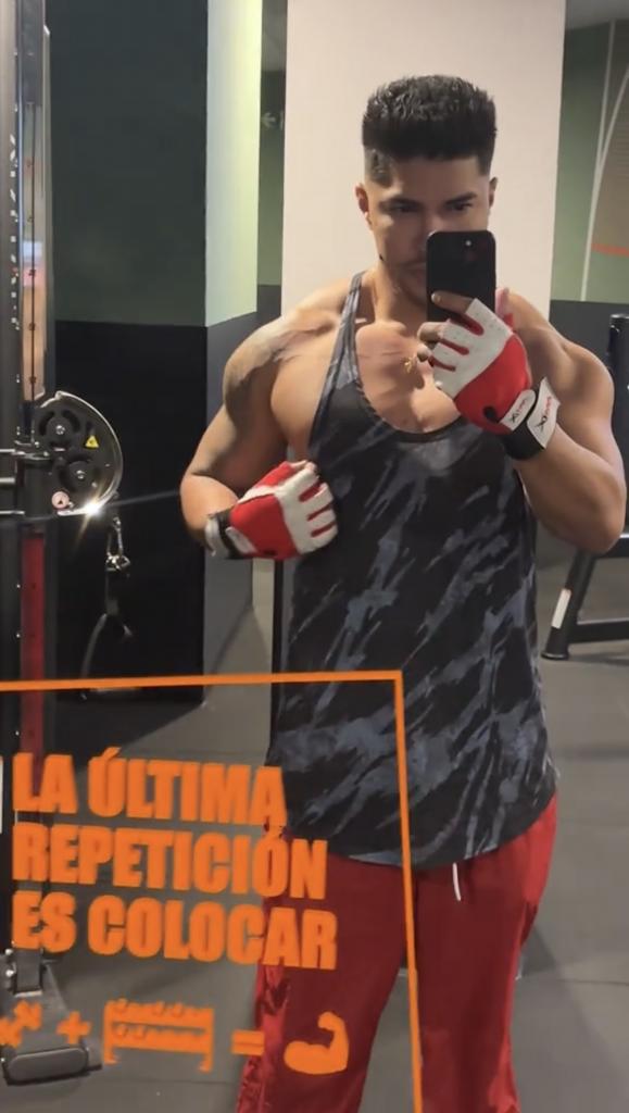 Chico busca chica en Orense: 