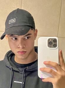 621433583: Chico busca chica en Granada