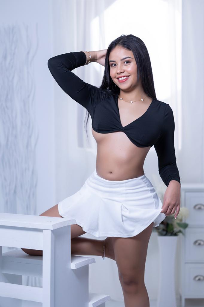 612224048: Chica busca chico en Barcelona