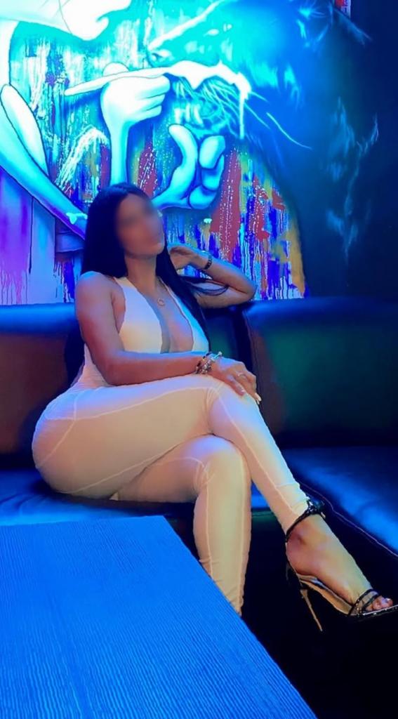 Chica busca chico en Granada: 