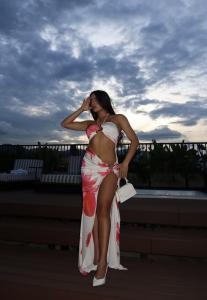 631226947: Chica busca chico en Madrid