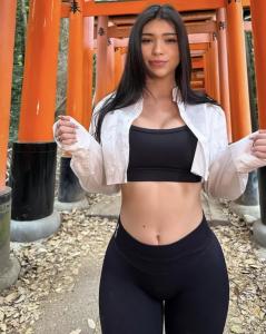 654660979: Chica busca chico en Madrid