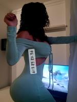 613858236: Chica busca chico en Málaga