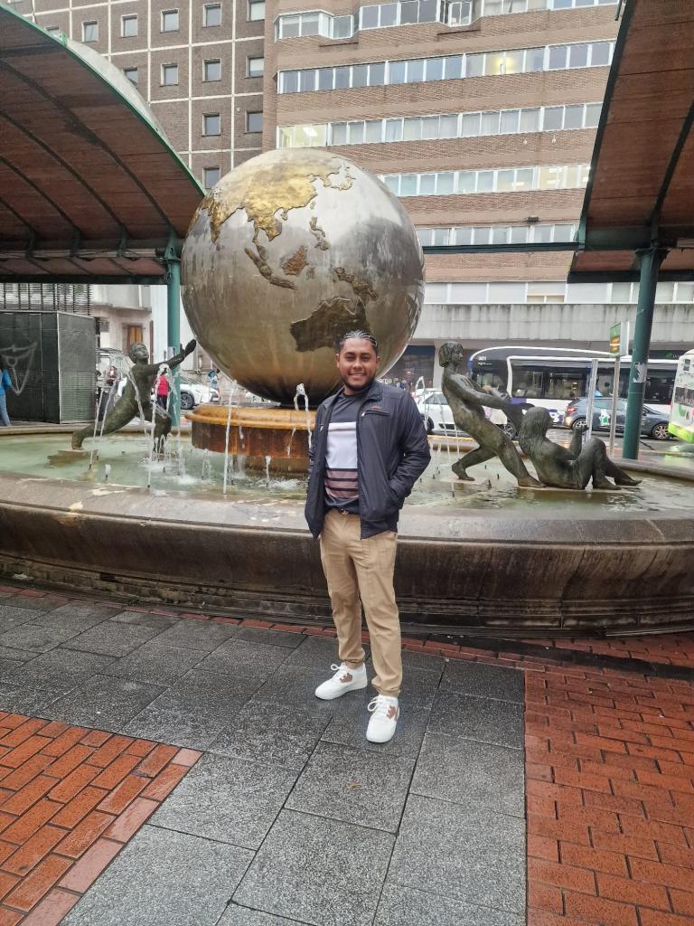 Chico busca chica en León: 