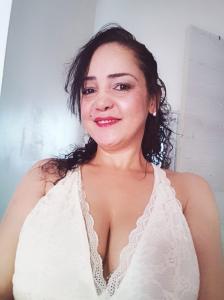 643494329: Chica busca chico en Ciudad Real
