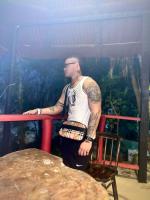 613967239: Chico busca chica en Madrid