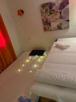 634797230: Chica busca chico en Málaga