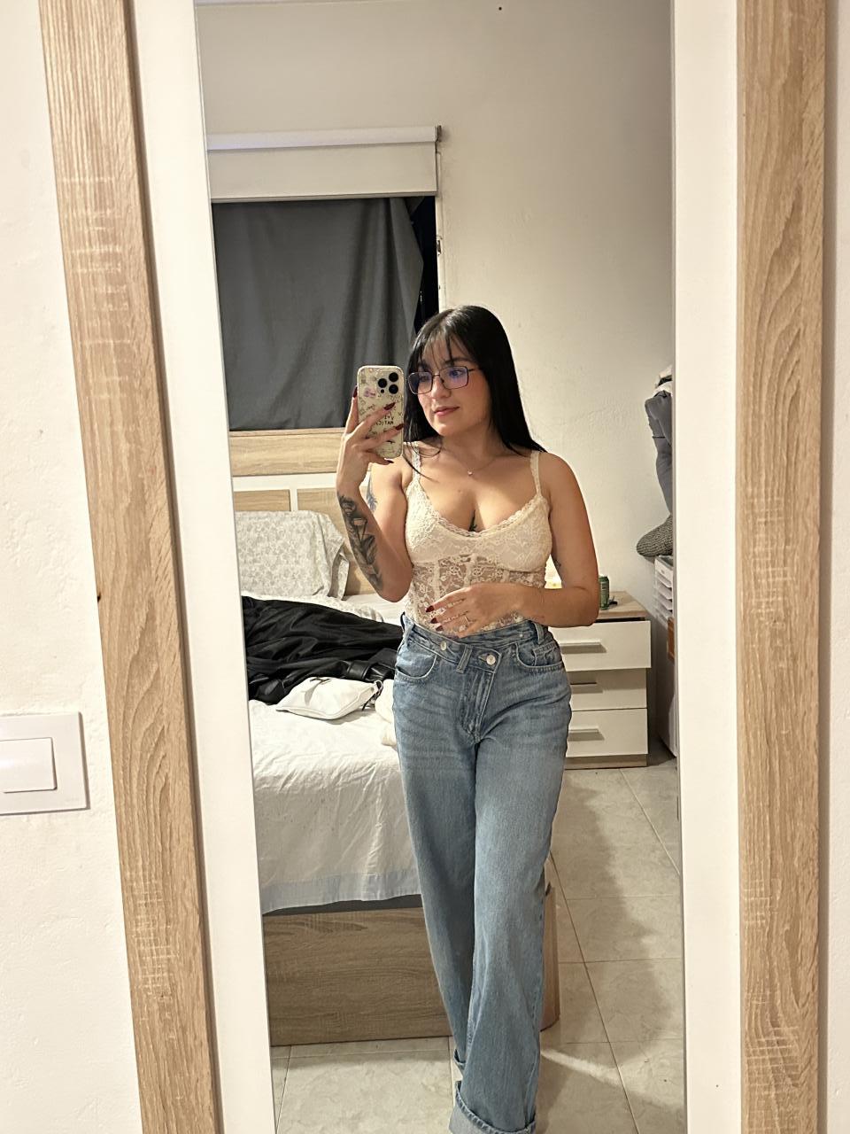 613816867: Chica busca chico en Sevilla