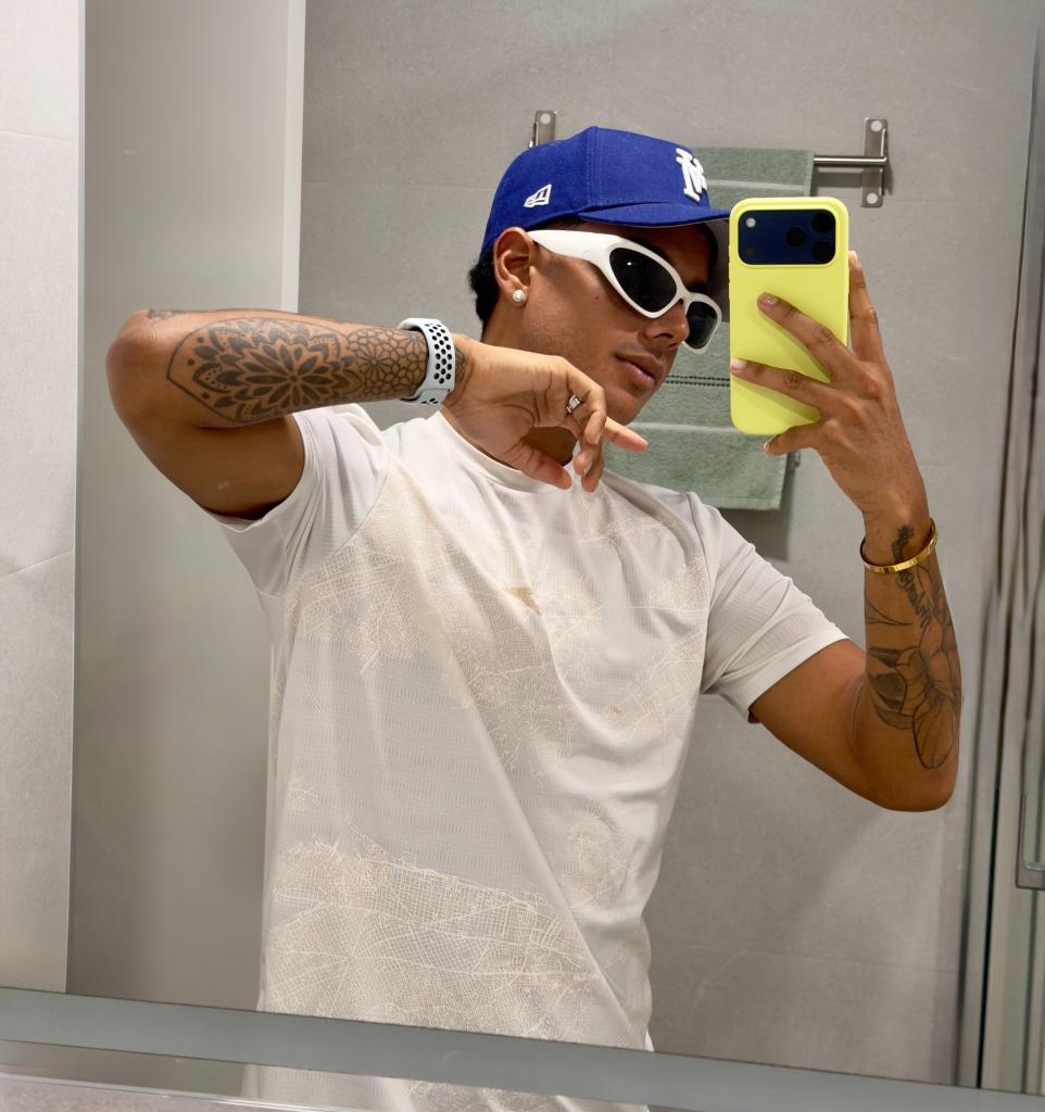 Chico busca chica en Sevilla: 