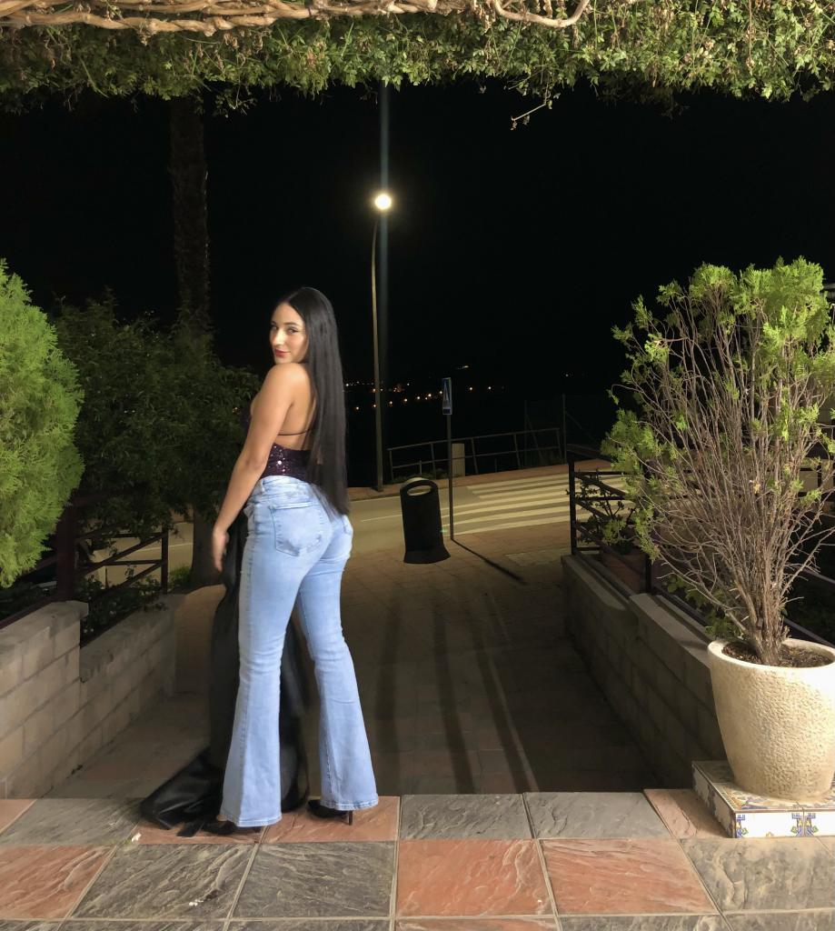 657423564: Chica busca chico en Barcelona