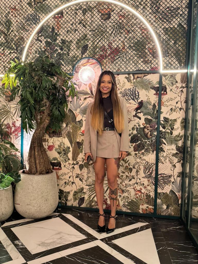 631970771: Chica busca chico en Murcia