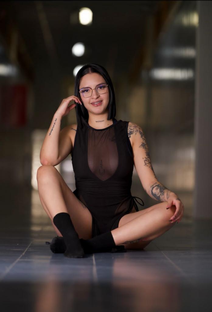 643956194: Chica busca chico en Madrid