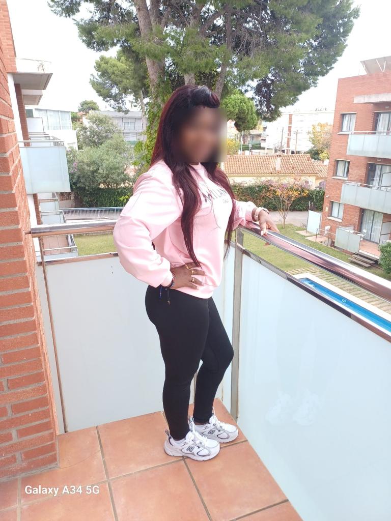 642643206: Chica busca chico en Barcelona