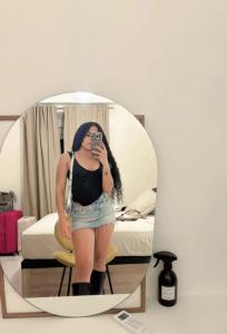 671950300: Chica busca chico en Sevilla