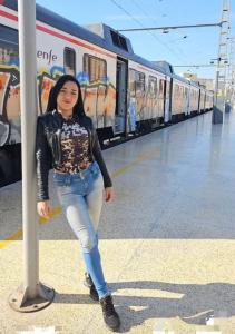 632144760: Chica busca chico en Gerona