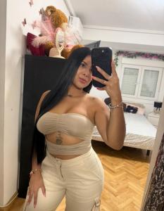 669745865: Chica busca chico en Zaragoza