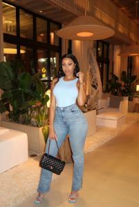 635061871: Chica busca chico en Zaragoza