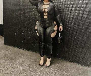 631581883: Chica busca chico en Asturias