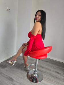 671268179: Chica busca chico en Madrid