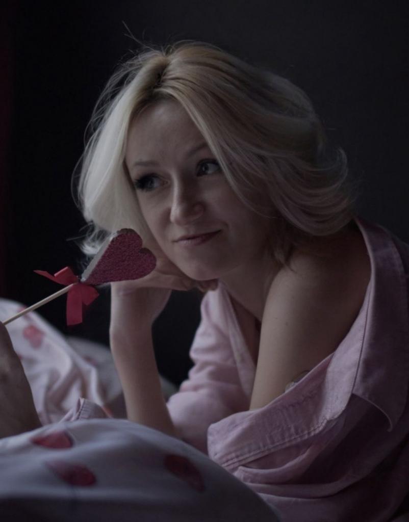 604302640: Chica busca chico en Barcelona