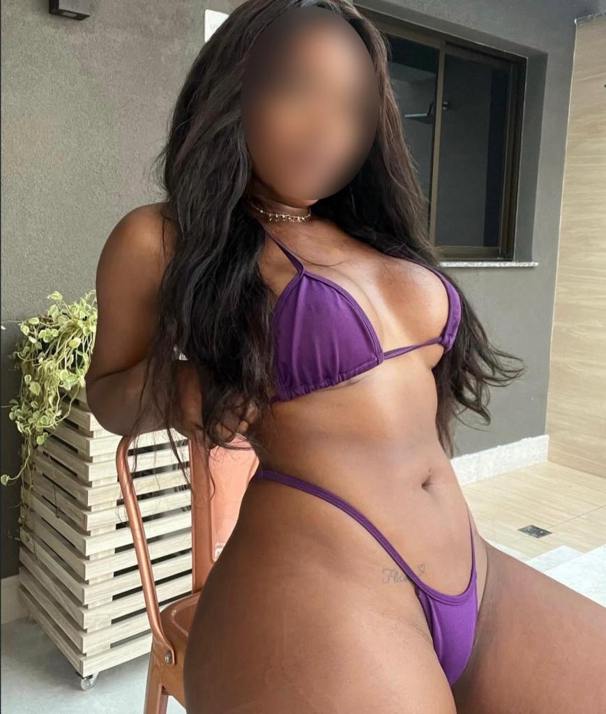 Chica busca chico en Cádiz: 