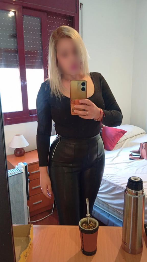 642225883: Chica busca chico en Murcia