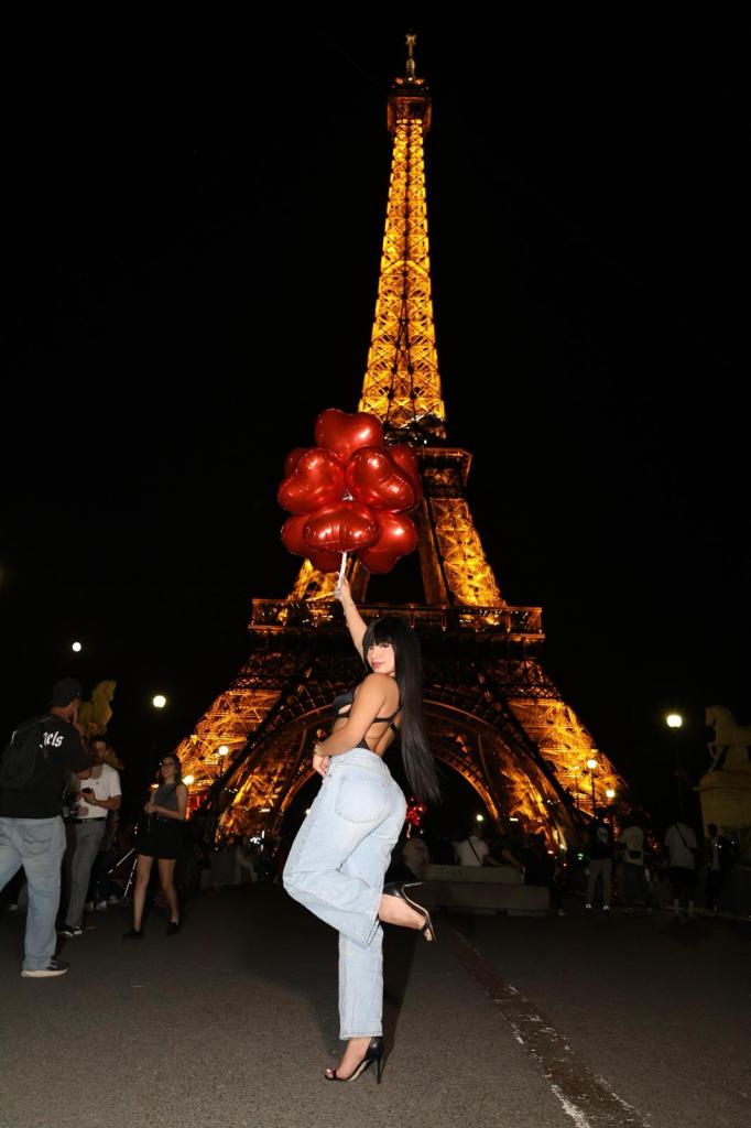 633863889: Chica busca chico en La Coruña