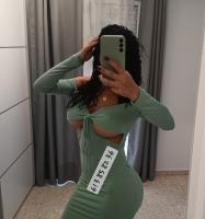 613858236: Chica busca chico en Málaga