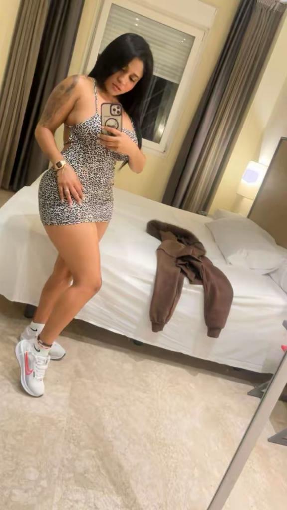 677680640: Chica busca chico en Murcia