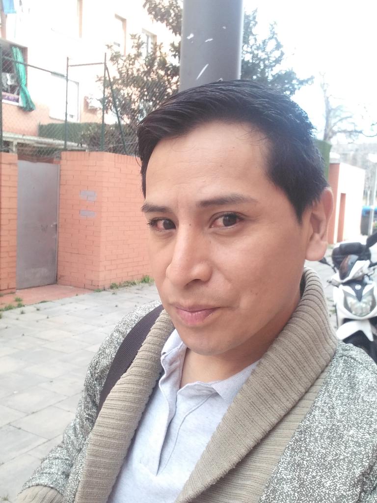 602091158: Chico busca chica en Barcelona