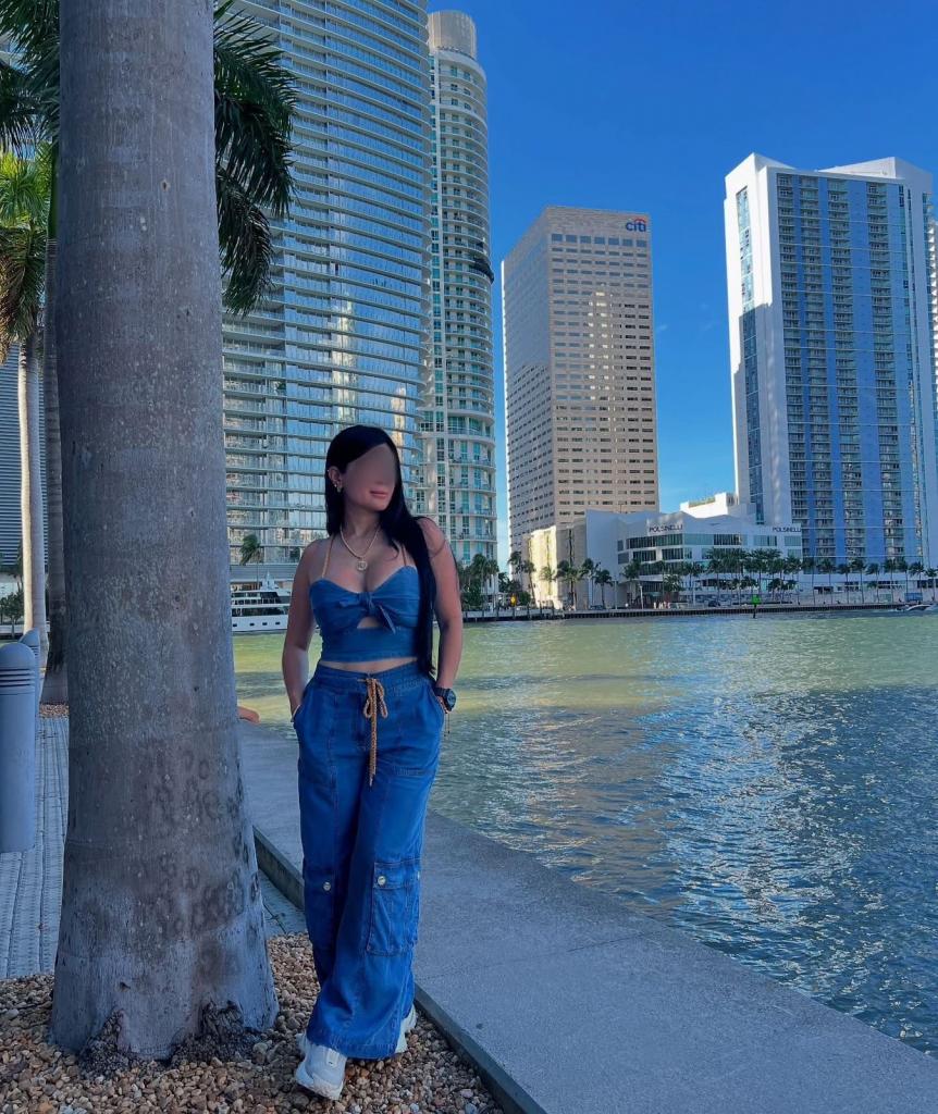 Chica busca chico en Granada: 