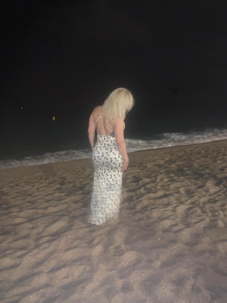 627344394: Chica busca chico en Gerona