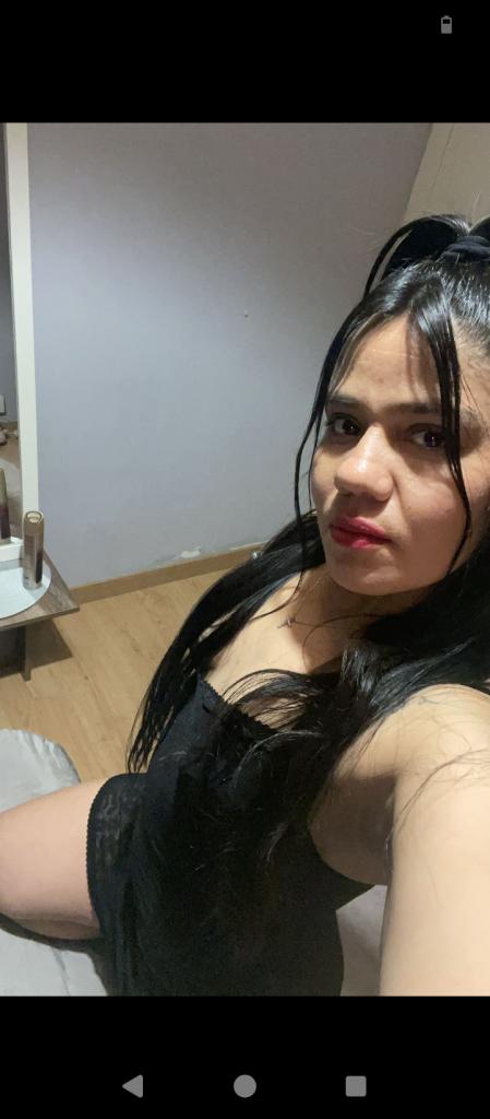 643398268: Chica busca chico en Cantabria