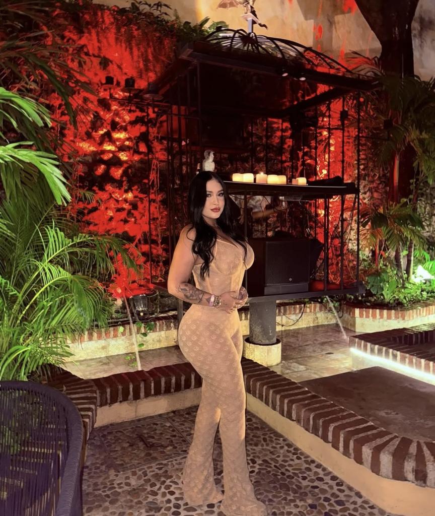 Chica busca chico en Tenerife: 