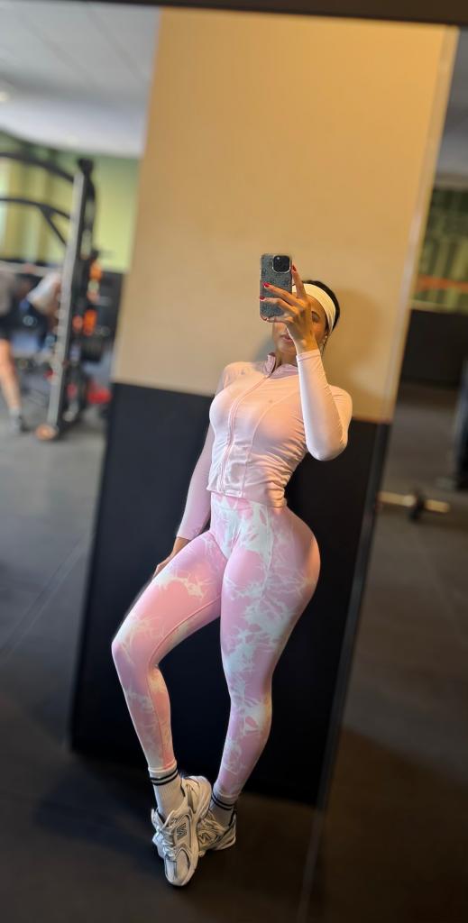 610771474: Chica busca chico en Málaga