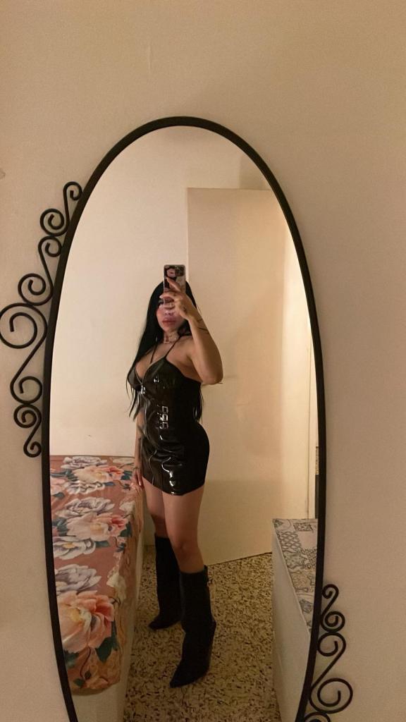 642647151: Chica busca chico en Barcelona