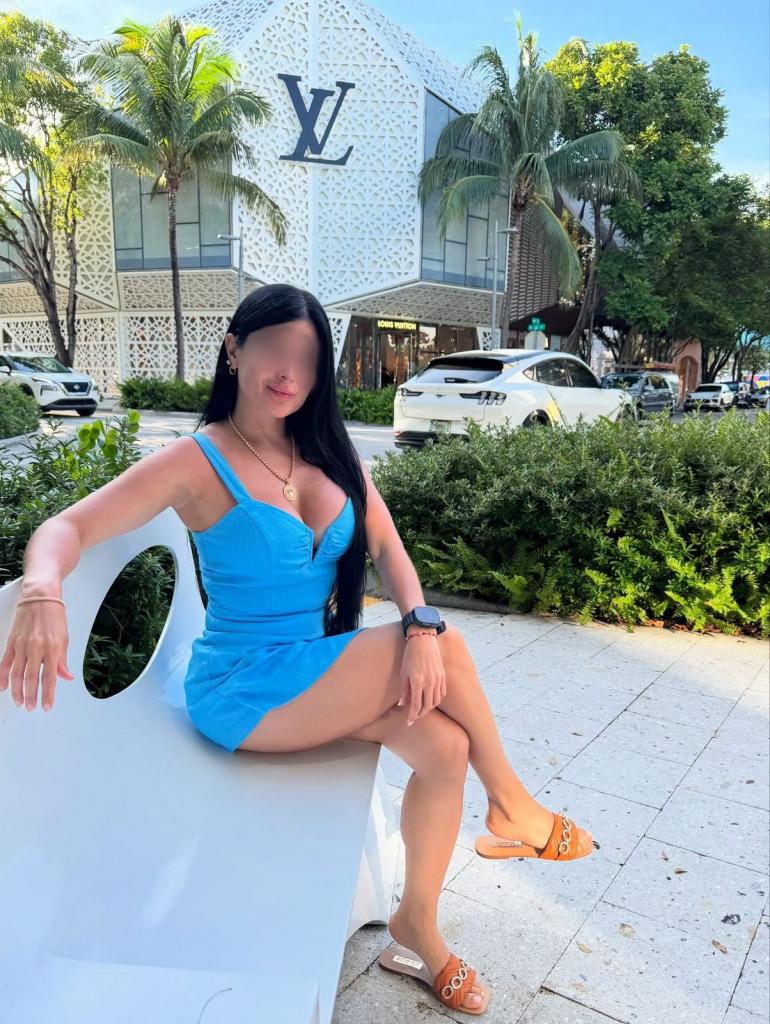 Chica busca chico en Granada: 