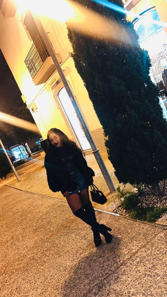 672084491: Chica busca chico en Ibiza