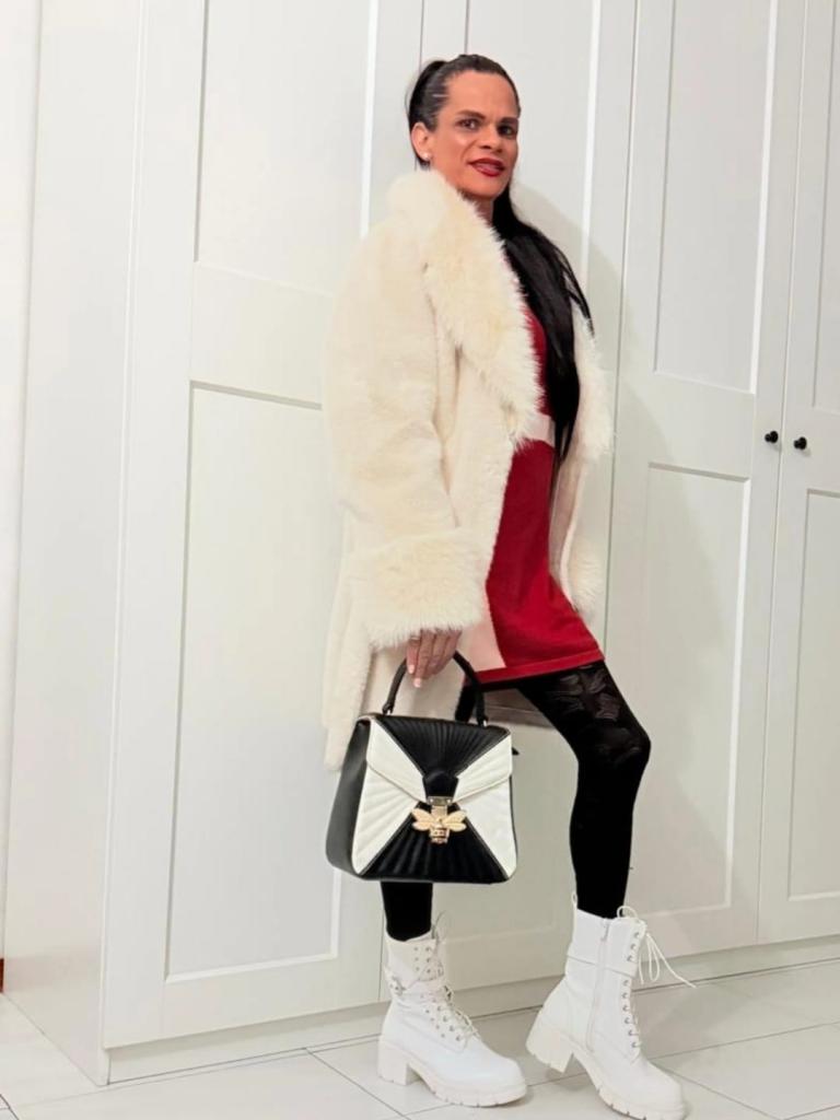 614736131: Transexual en Barcelona