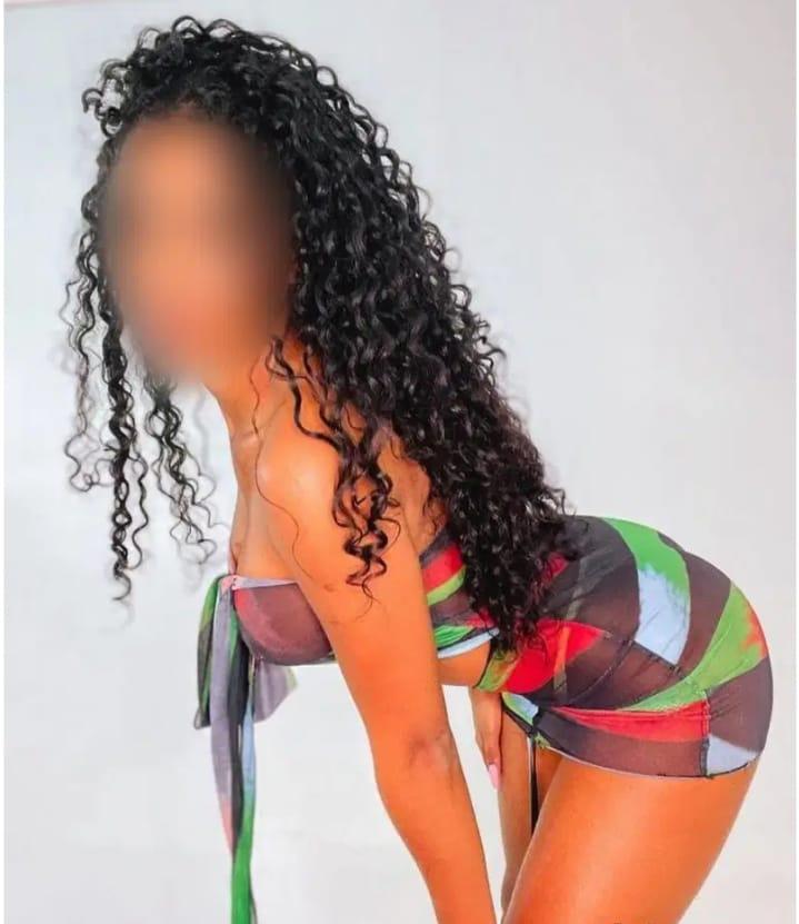 631300656: Chica busca chico en Zaragoza