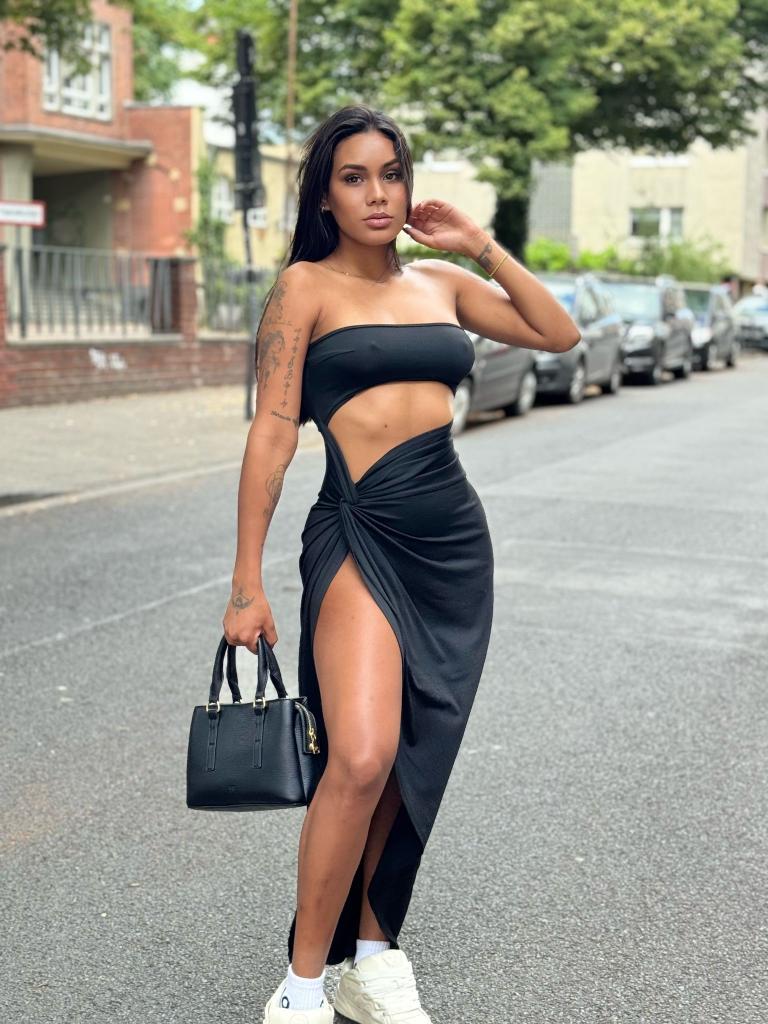 641842005: Chica busca chico en Barcelona