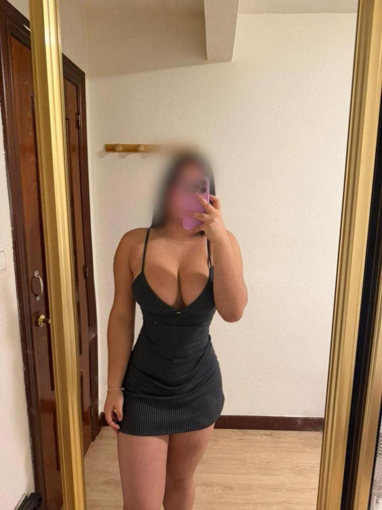742094399: Chica busca chico en Asturias