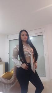 631501733: Chica busca chico en Barcelona