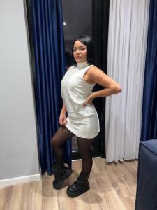 610795783: Chica busca chico en Pontevedra