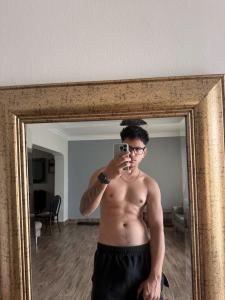 623287205: Chico busca chica en Madrid