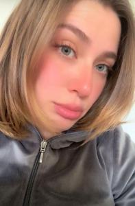 647268937: Chica busca chico en Cádiz