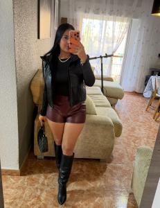 669745865: Chica busca chico en Zaragoza