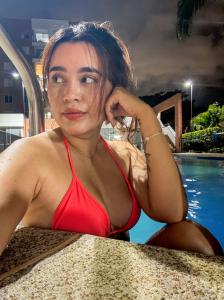 631623086: Chica busca chico en Barcelona